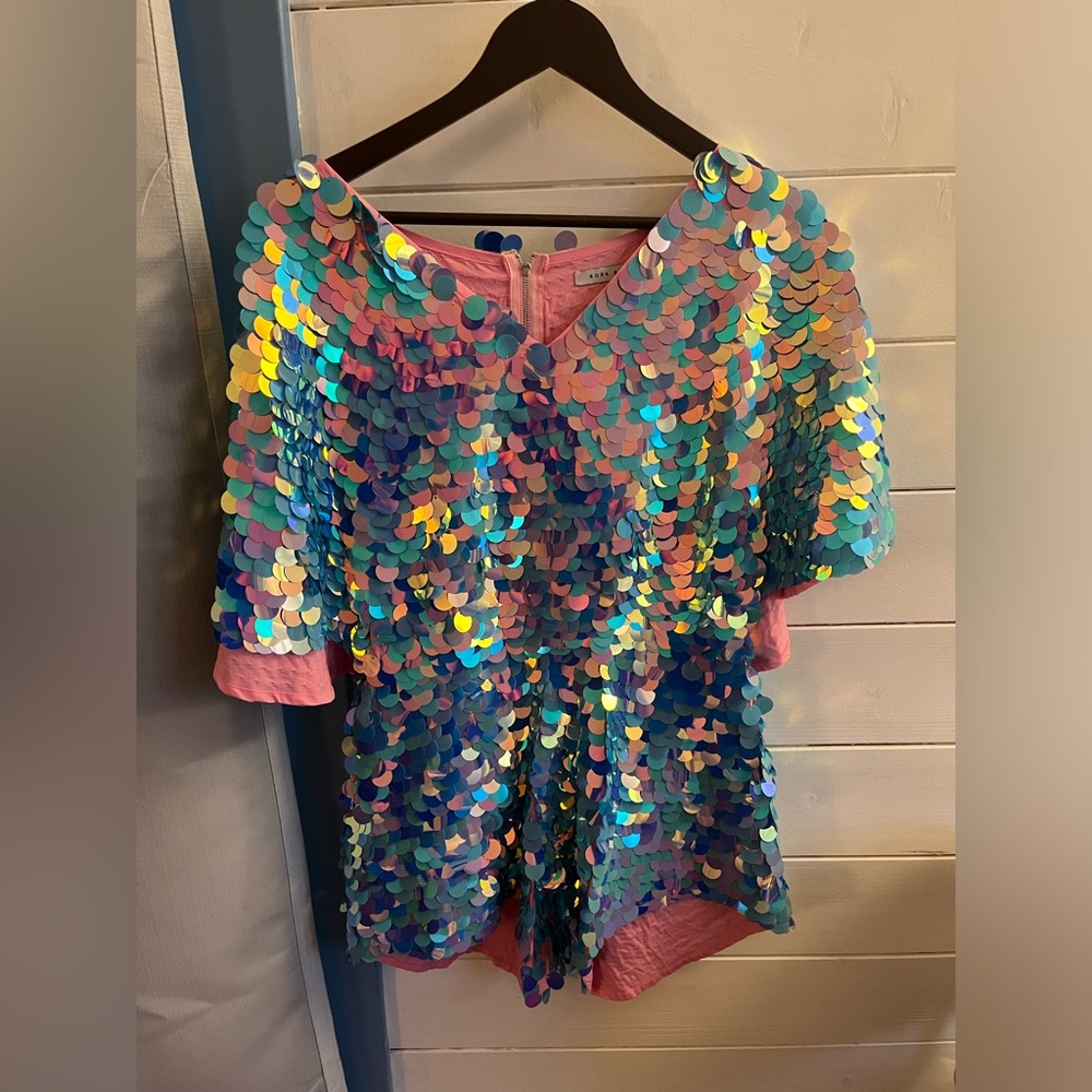 Mella sequin cape Playsuit sapphire size small Rosa bloom